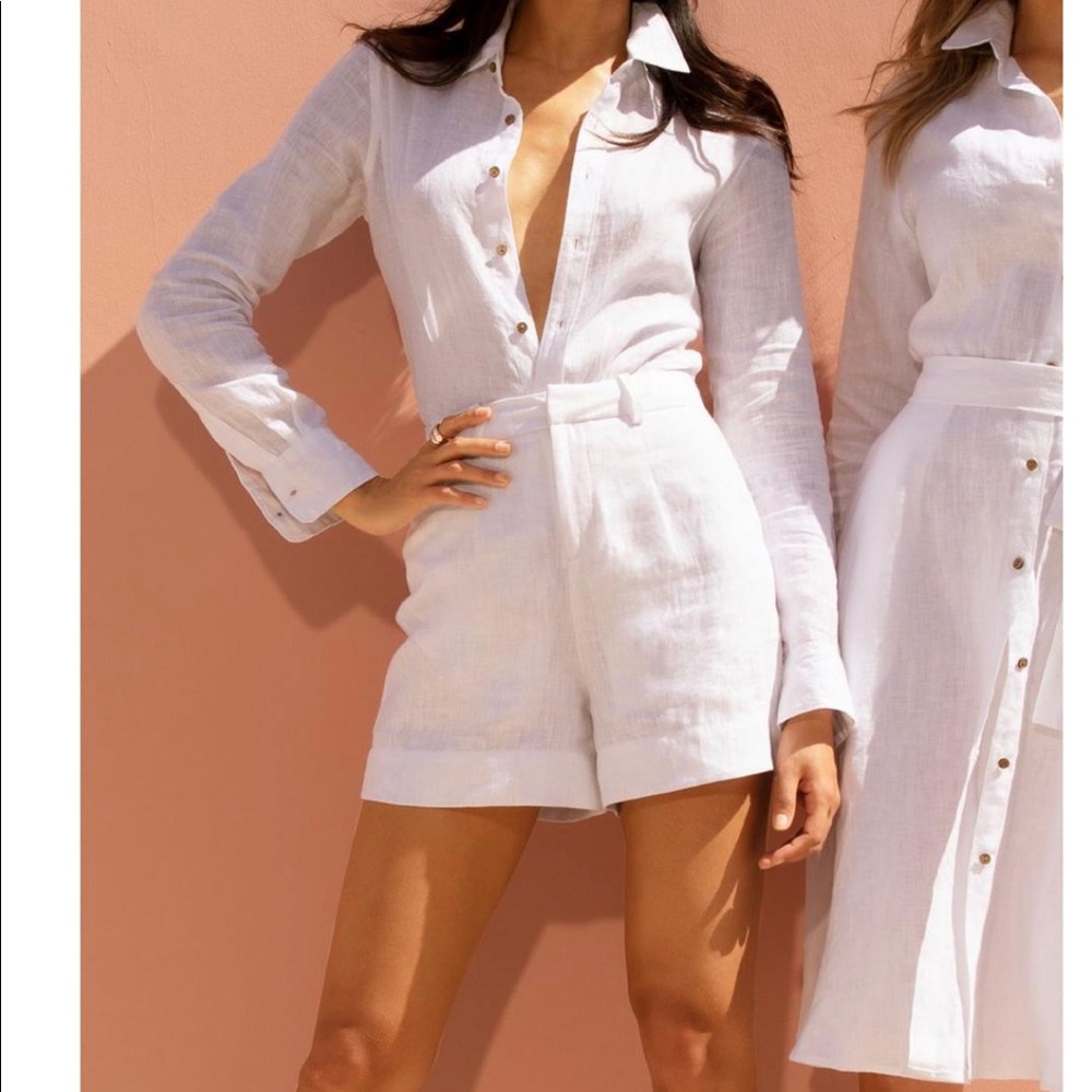 Brand New Classic White Linen Shorts - high rise